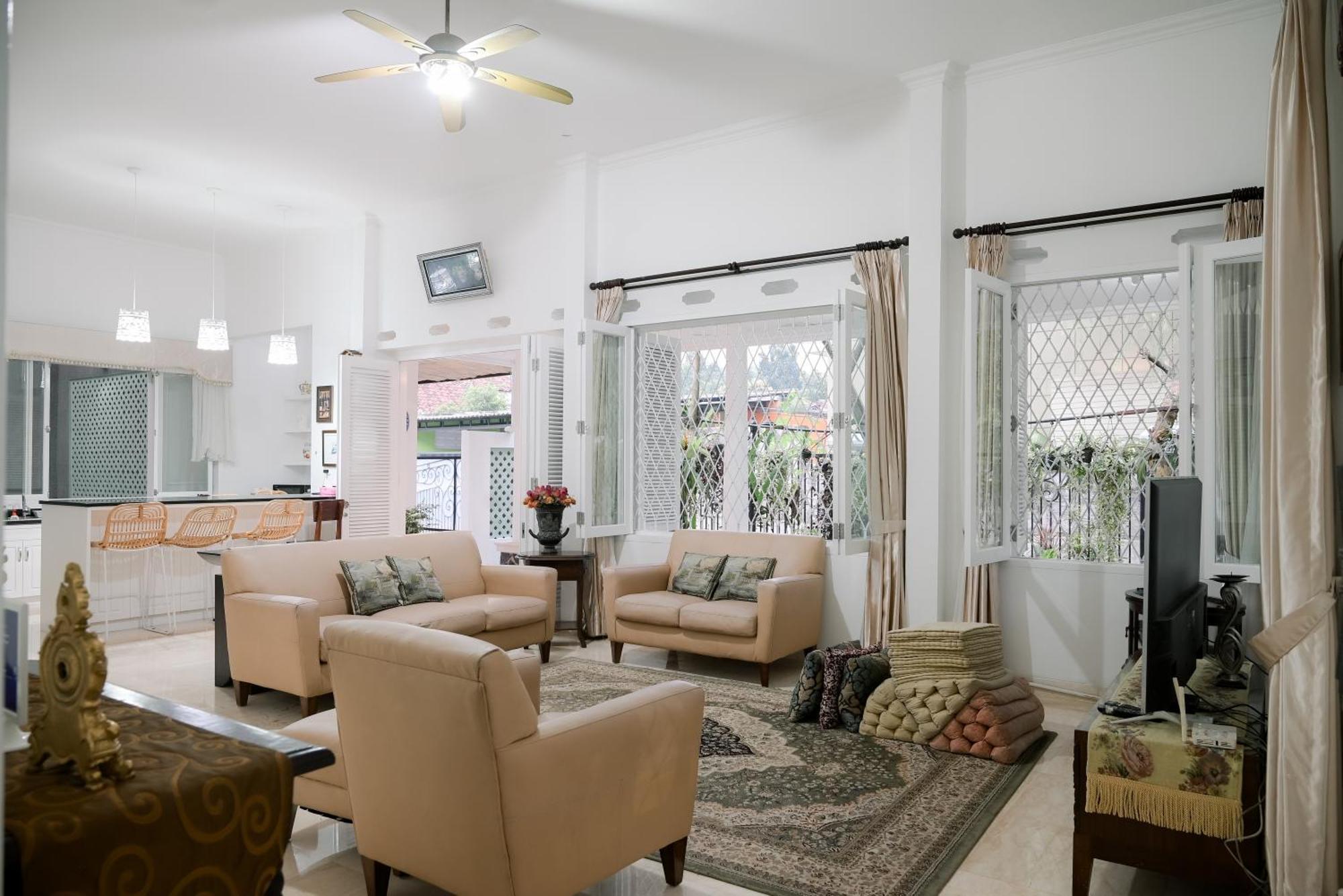 Kirana Guest House Μπογκόρ Εξωτερικό φωτογραφία